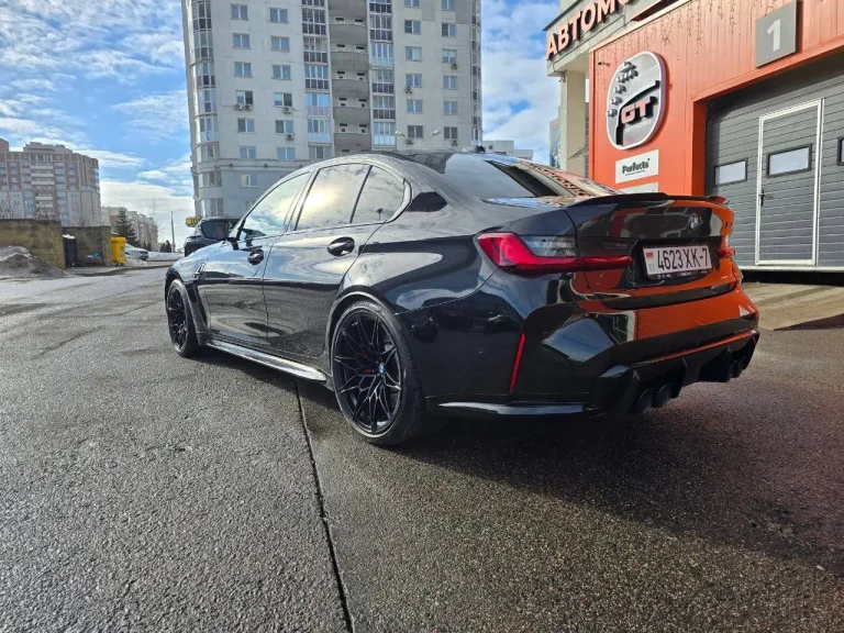 BMW M3 Competition — вид сзади