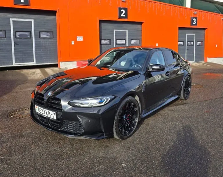BMW M3 Competition — вид спереди