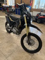 Мотоцикл BSE Z3 — вид спереди справа