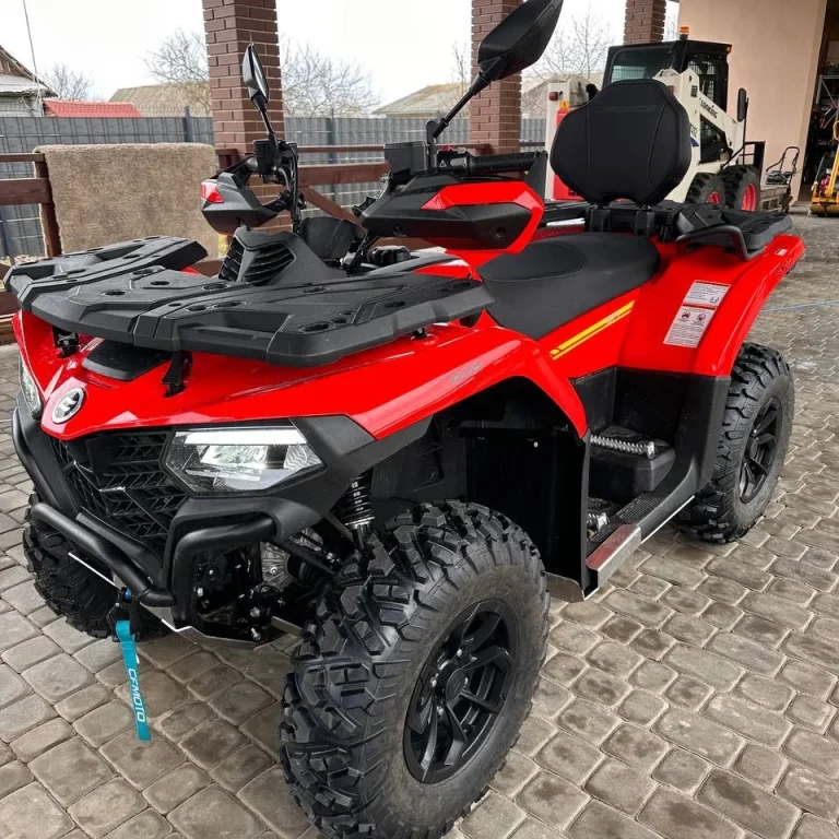 Квадроцикл CFMOTO 500 в аренду в Минске — вид спереди сбоку