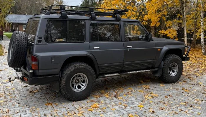 Nissan Patrol в аренду в Минске — вид сбоку